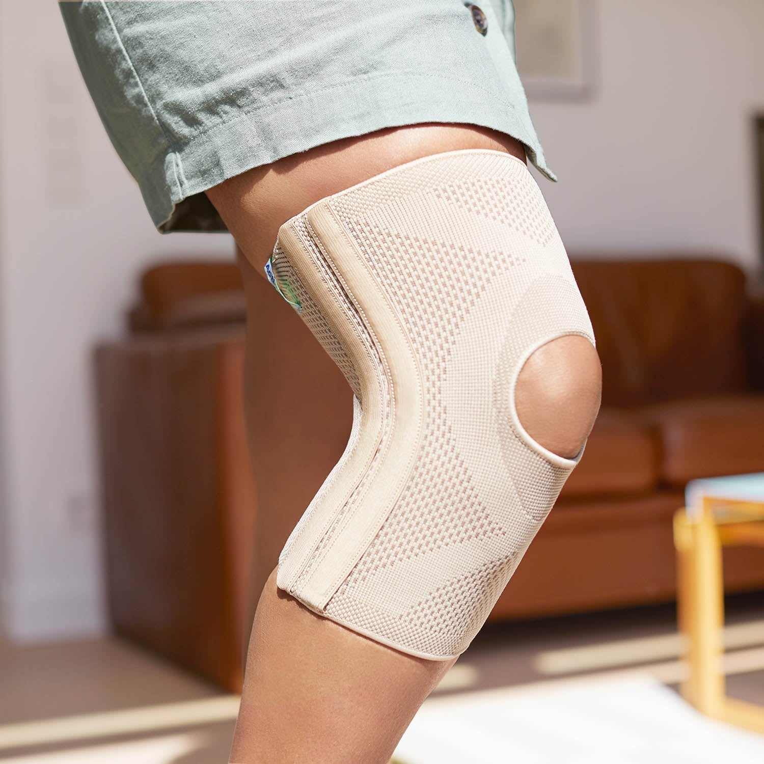 Actimove® Knee Support Open Patella - 4 Stays - EVERYDAY SUPPORTS