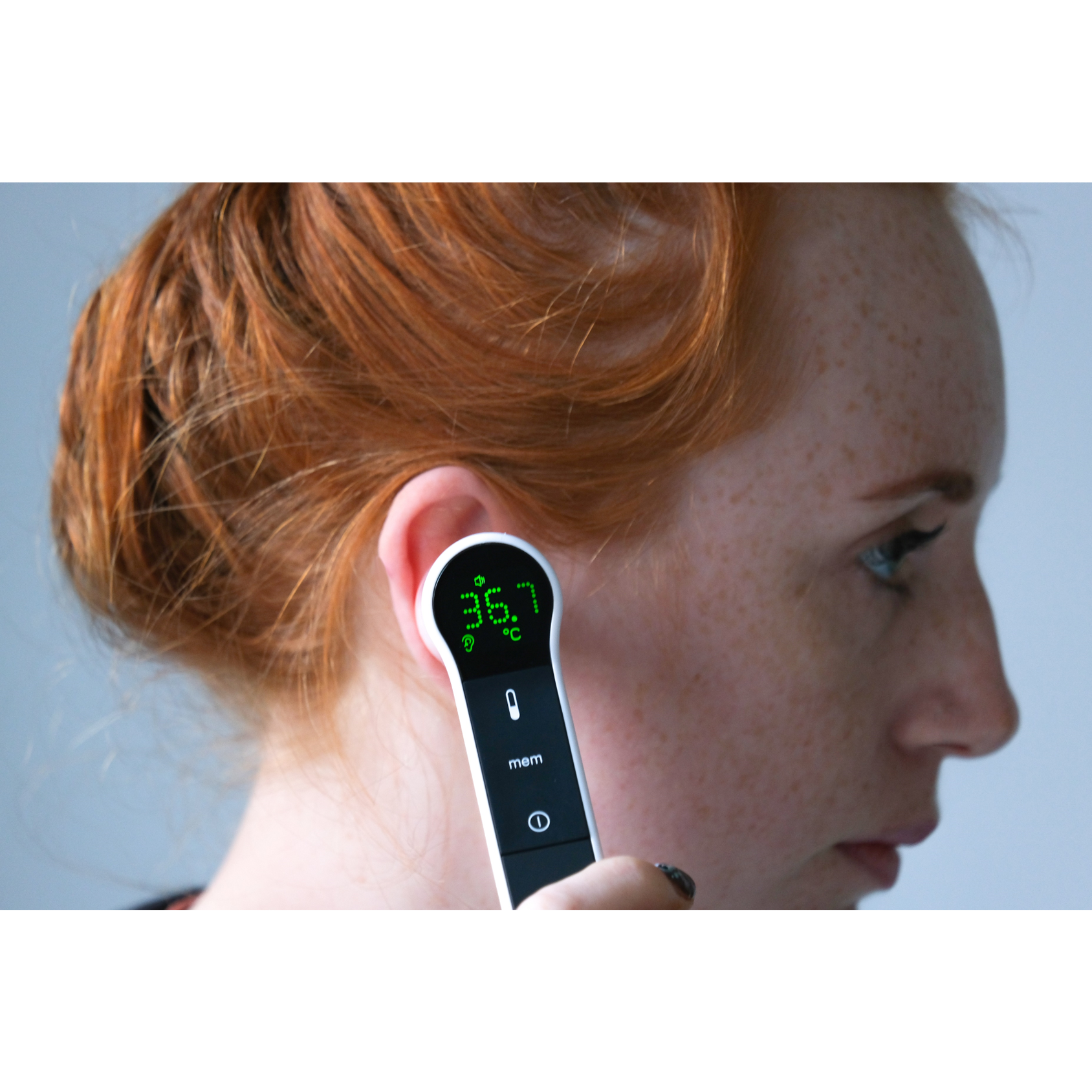 Kinetik Wellbeing Ear and Forehead Thermometer